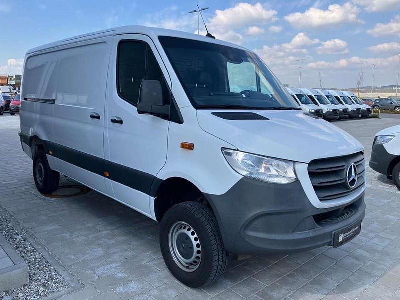 Second-hand Mercedes Sprinter 143 CP (105 kW) 2020 Alb Van