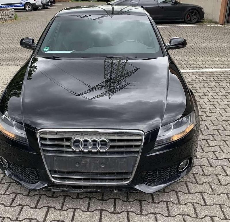 Schwarz Gebraucht 2011 Audi A4 Ambition Limousine | 5.300 € (Superpreis) - Bild 1/4