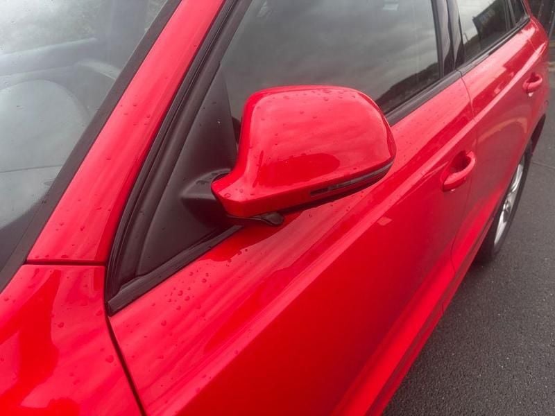 Gebraucht Audi Q3 Comfort 150 PS (110 kW) 2016 Rot SUV