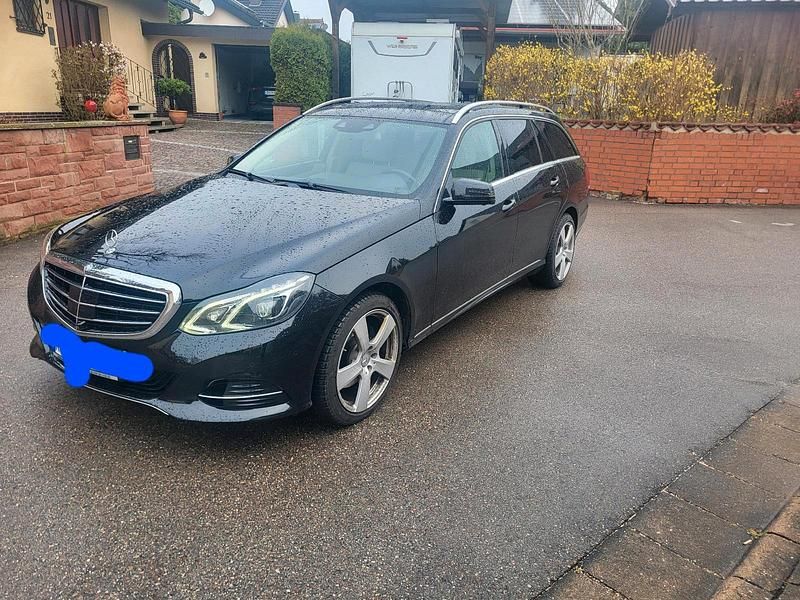 Gebraucht Mercedes E350 252 PS (185 kW) 2013 Schwarz Kombi