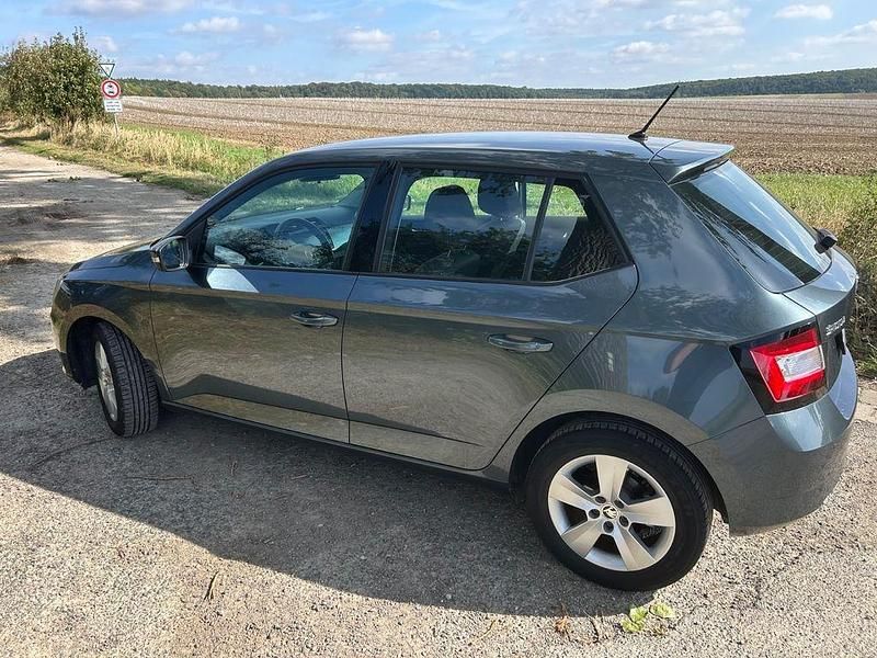 Gebraucht 2017 Skoda Fabia Style Kleinwagen | 11.800 € (Fairer Preis) - Bild 1/4