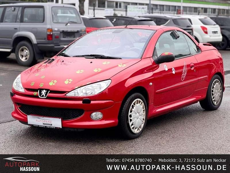 Gebraucht Peugeot 206 CC Platinum 109 PS (80 kW) 2005 Farbe rot aden/deckende lackie Cabrio