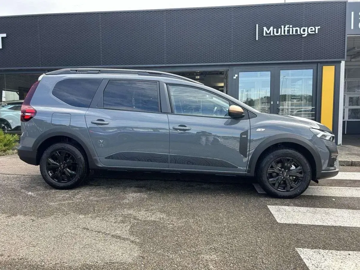 Neu Dacia Jogger Extreme 140 PS (102 kW) 2026 Schiefergrau (grau) Van / Kleinbus