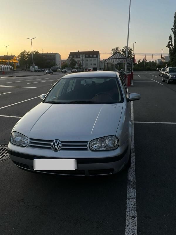 Silber Gebraucht 2004 VW Golf IV Kleinwagen | 1.700 € (Fairer Preis) - Bild 1/4