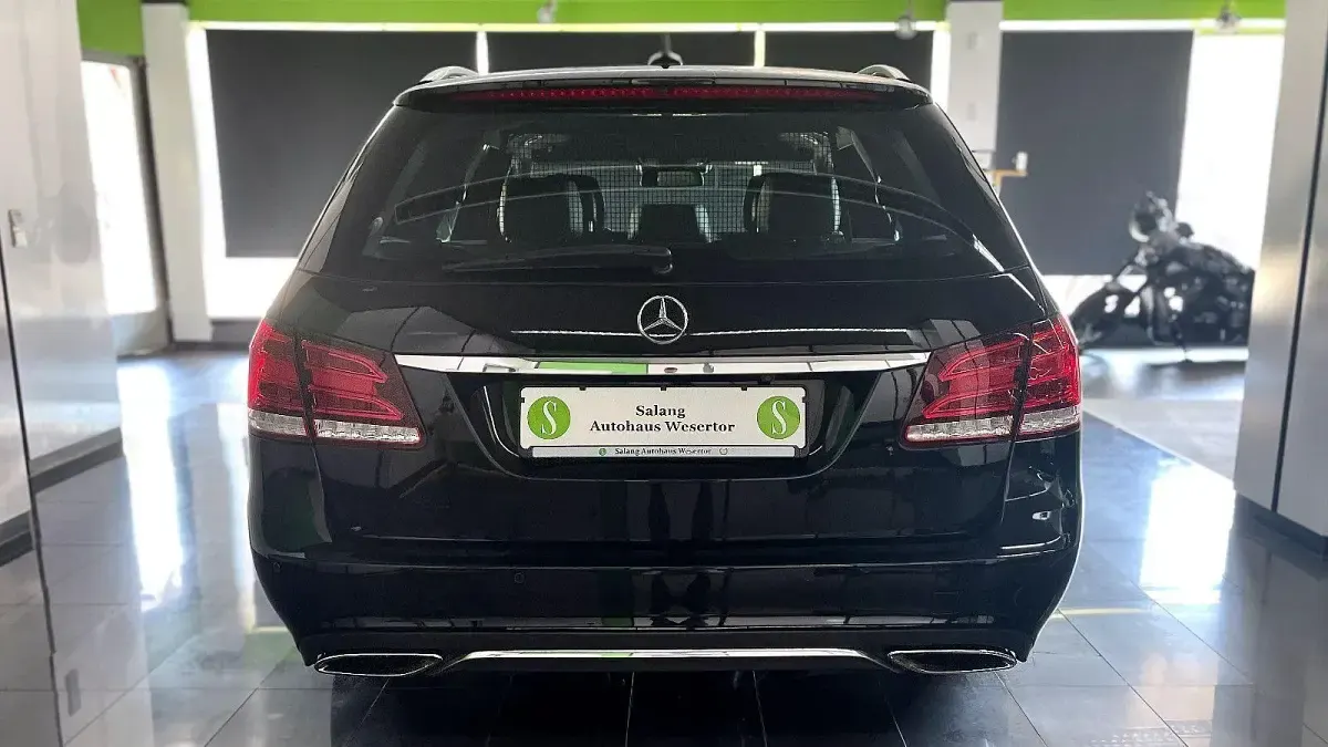 Gebraucht Mercedes E250 204 PS (150 kW) 2014 Schwarz Kombi