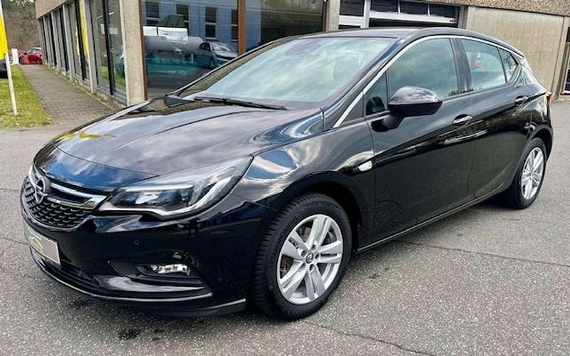 Gebraucht Opel Astra Dynamic 125 PS (91 kW) 2019 Schwarz metallic Kleinwagen