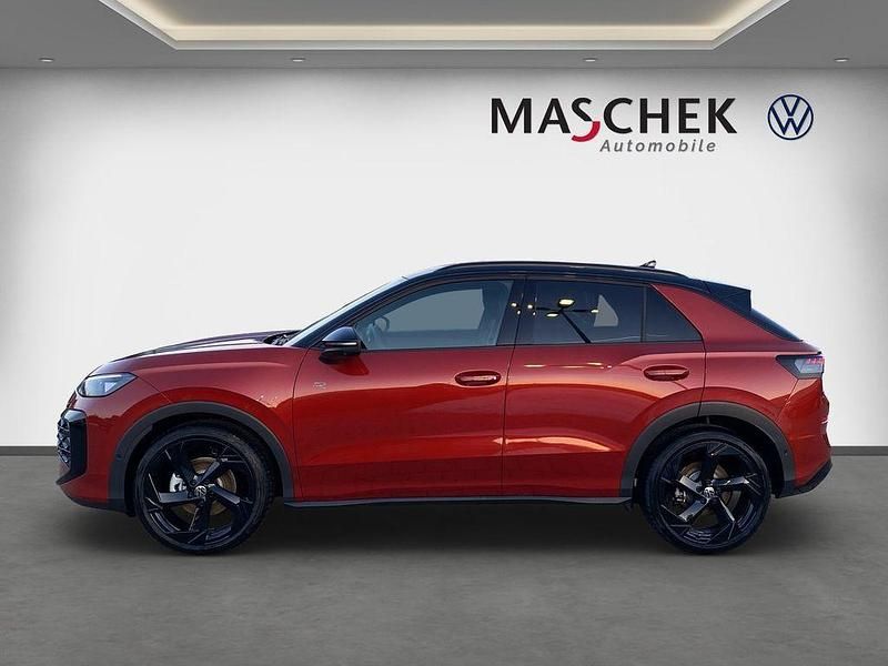 Neu VW T-Roc Style 150 PS (110 kW) 2026 Flame red metallic / schwarz u SUV
