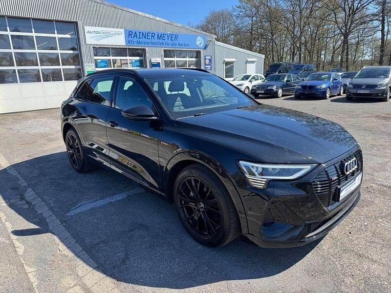 Używany Audi e-tron S-Line 300 kW (408 KM) 2021 Czarny SUV