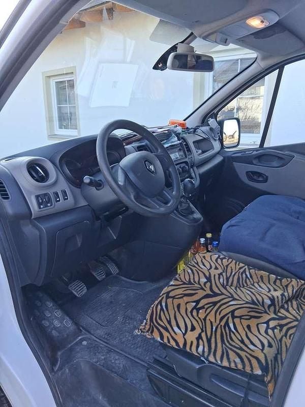 Gebraucht Renault Trafic 120 PS (88 kW) 2015 Weiß Van / Kleinbus