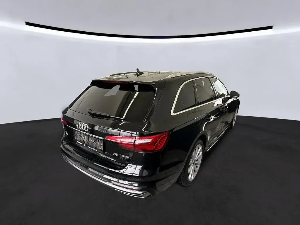 Gebraucht Audi A4 Advanced 150 PS (110 kW) 2023 Schwarz Kombi