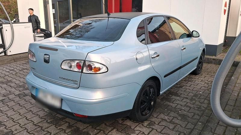 Gebraucht Seat Cordoba 101 PS (74 kW) 2005 Blau Limousine