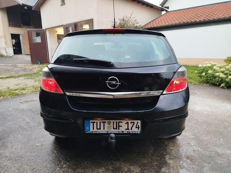 Gebraucht Opel Astra 116 PS (85 kW) 2008 Schwarz Limousine