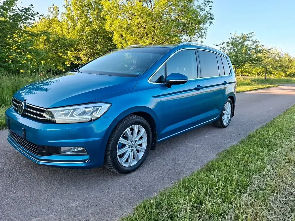 Gebraucht VW Touran Highline 150 PS (110 kW) 2017 Blau Van / Kleinbus