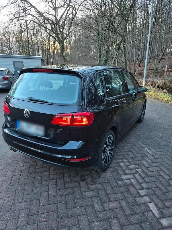 Gebraucht VW Golf VII LOUNGE 125 PS (91 kW) 2015 Schwarz Limousine