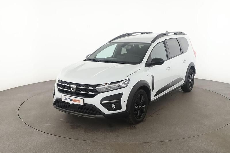 Weiß Gebraucht 2022 Dacia Jogger Extreme Van / Kleinbus | 19.830 € (Fairer Preis) - Bild 1/3
