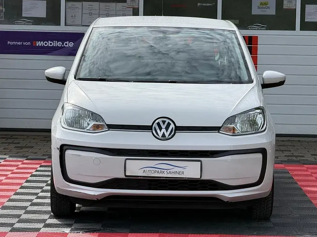 Usado VW up! move up! 60 CV (44 kW) 2018 Blanco Utilitario