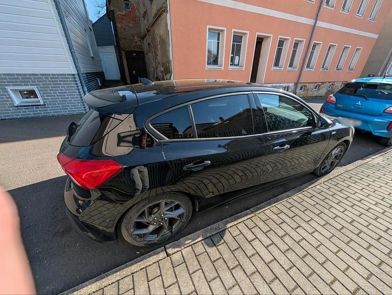 Gebraucht Ford Focus ST 182 PS (133 kW) 2019 Schwarz Coupé