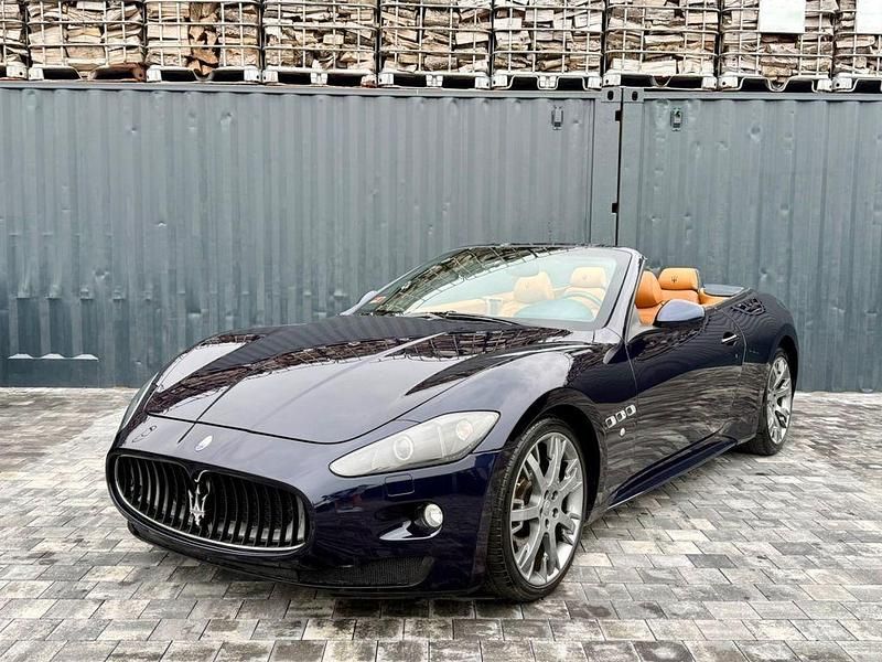 Gebraucht Maserati GranCabrio 450 PS (330 kW) 2012 Blau Cabrio