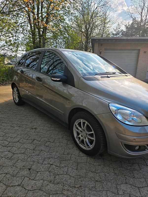 Używany Mercedes B170 116 KM (85 kW) 2006 Szary Minivan