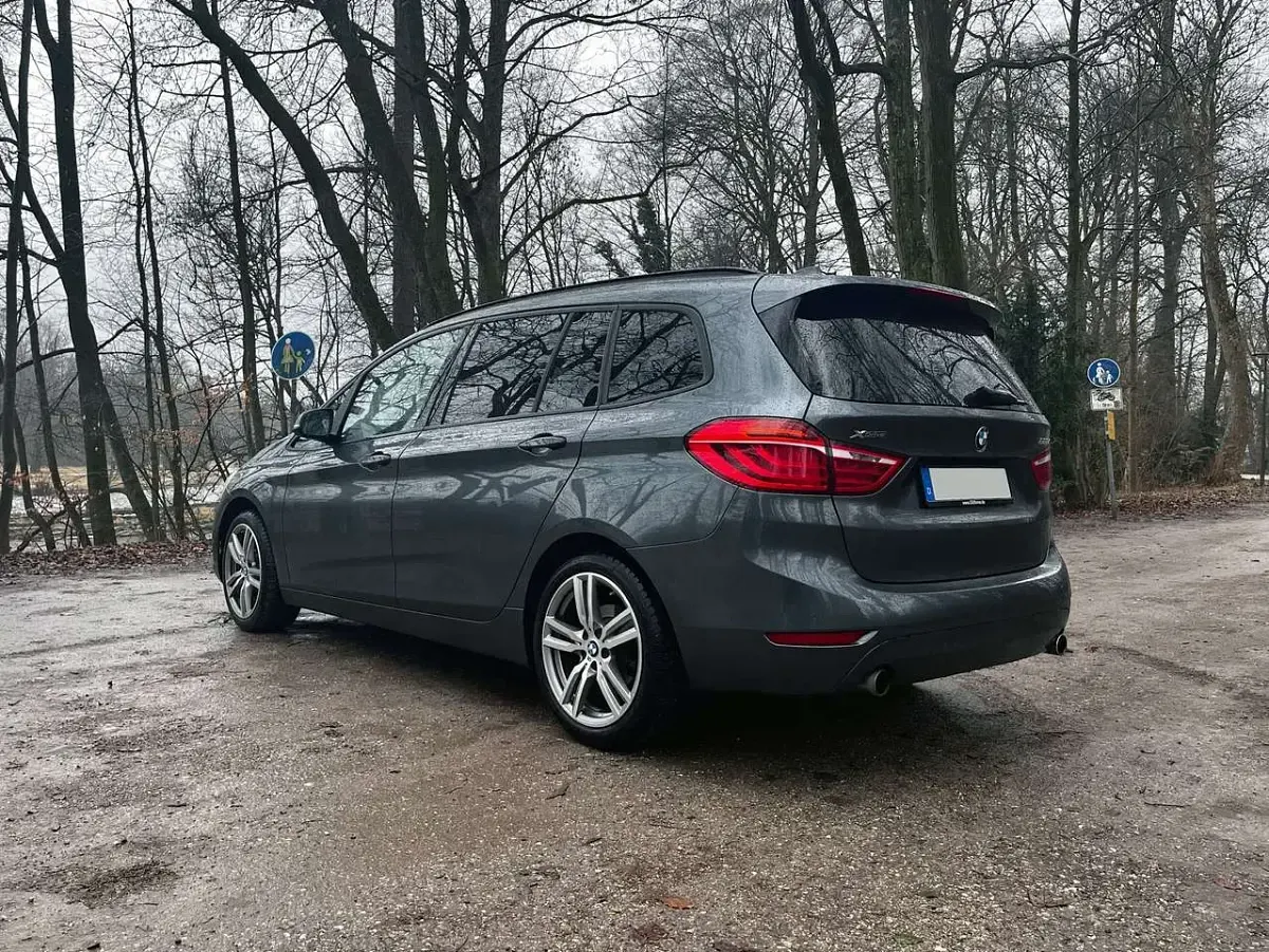 Gebraucht BMW 220 Gran Tourer Advantage 190 PS (139 kW) 2016 Grau Van / Kleinbus