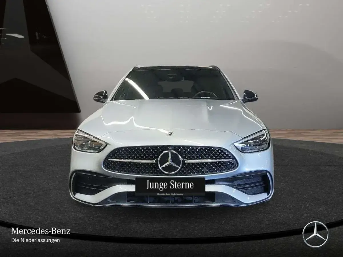 Gebraucht Mercedes C300e AMG 204 PS (150 kW) 2024 Hightechsilber Kombi