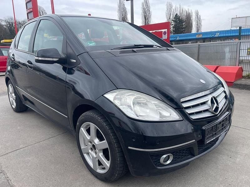 Gebraucht Mercedes A200 136 PS (100 kW) 2010 Schwarz Limousine