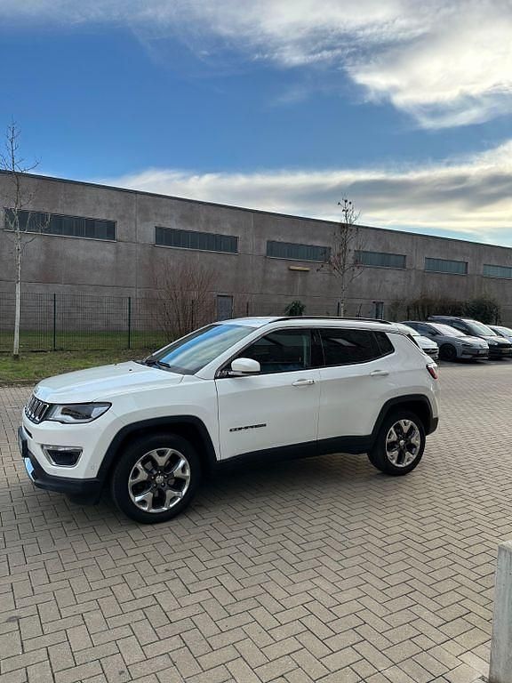 Gebraucht Jeep Compass Limited 170 PS (125 kW) 2019 Weiß SUV