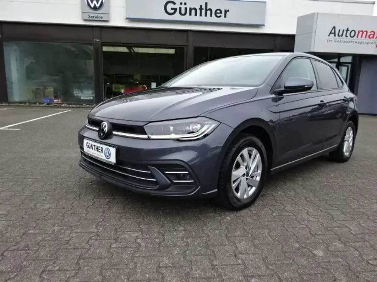 Gebraucht VW Polo Style 95 PS (69 kW) 2023 Grau Kleinwagen