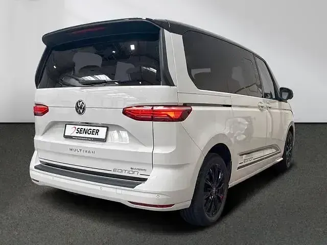 Gebraucht VW Multivan Life 218 PS (160 kW) 2022 Weiß Van / Kleinbus