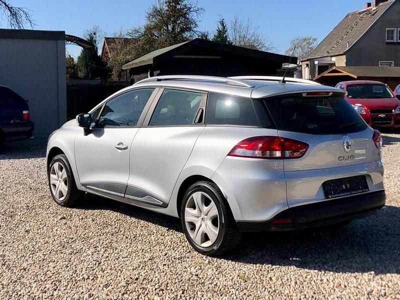 Gebraucht Renault Clio IV Dynamique 90 PS (66 kW) 2015 Grau Limousine