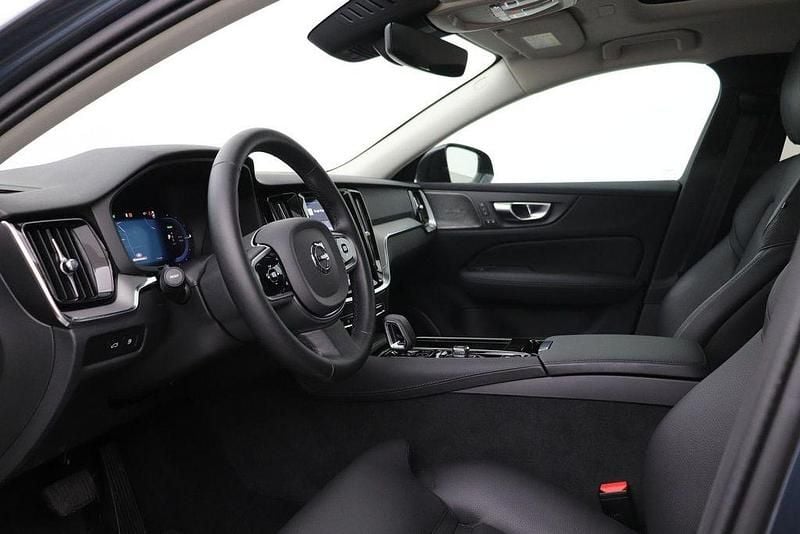 Gebraucht Volvo V60 Plus 341 PS (250 kW) 2025 Blau Kombi