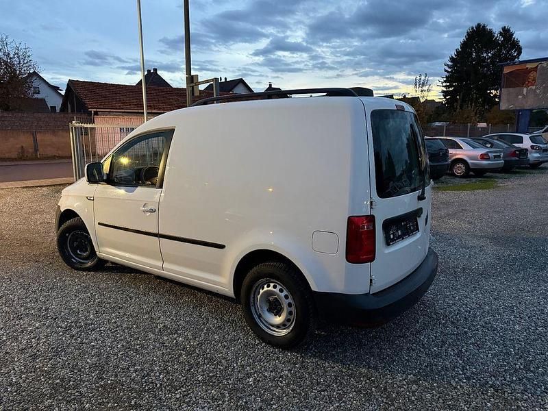 Gebraucht VW Caddy Trendline 102 PS (75 kW) 2016 Weiß Van / Kleinbus