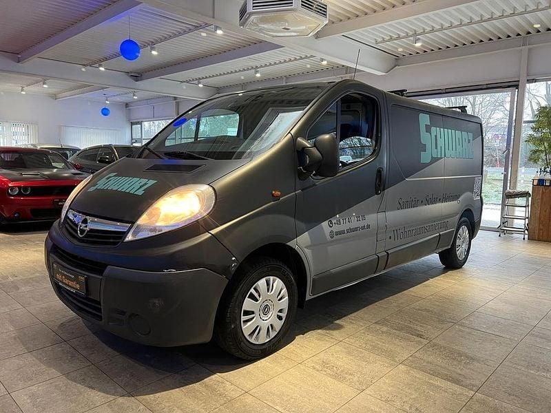 Gebraucht Opel Vivaro 114 PS (83 kW) 2013 Schwarz Van / Kleinbus