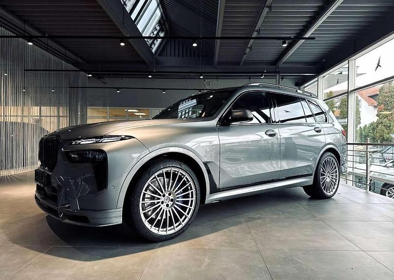 Neu Alpina XB7 621 PS (456 kW) 2026 Skyscraper grau metallic SUV