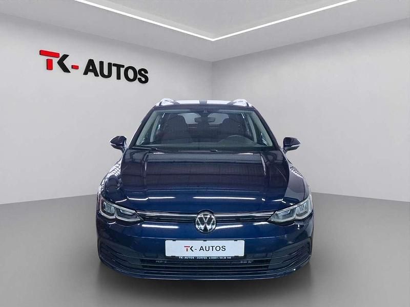 Gebraucht VW Golf VIII Life 150 PS (110 kW) 2021 Blau Kombi