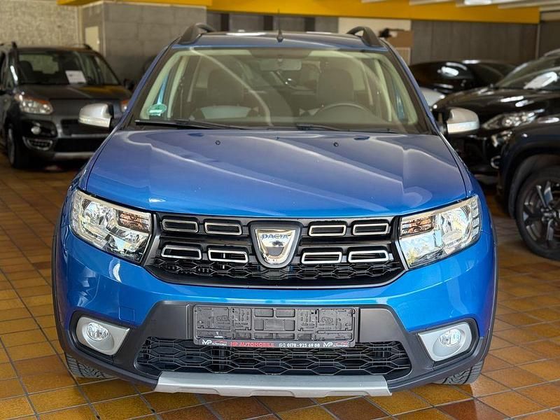 Gebraucht Dacia Logan MCV Stepway 90 PS (66 kW) 2018 Blau Kombi