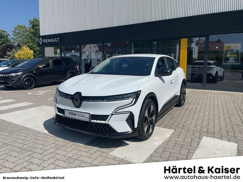 Weiß Gebraucht 2023 Renault Megane E-Tech Equilibre Limousine | 20.875 € (Guter Preis) - Bild 1/4