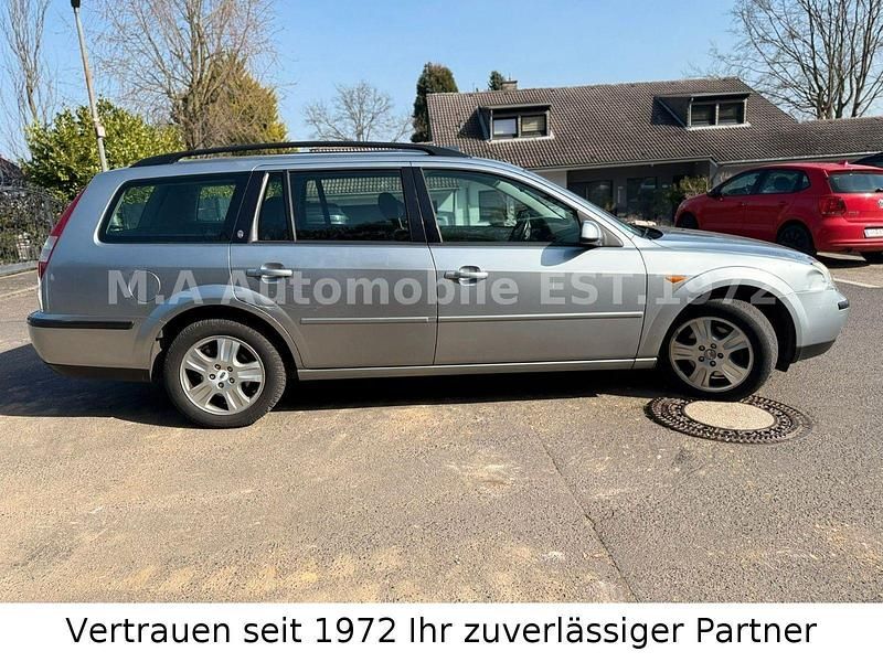 Gebraucht Ford Mondeo Ghia 125 PS (91 kW) 2004 Silber Kombi