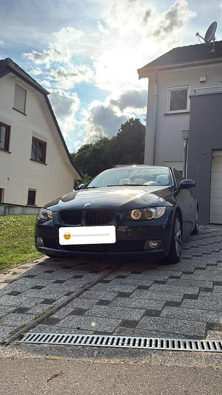 Blau Gebraucht 2007 BMW 330 Cabriolet Cabrio | 16.000 € (Guter Preis) - Bild 1/4