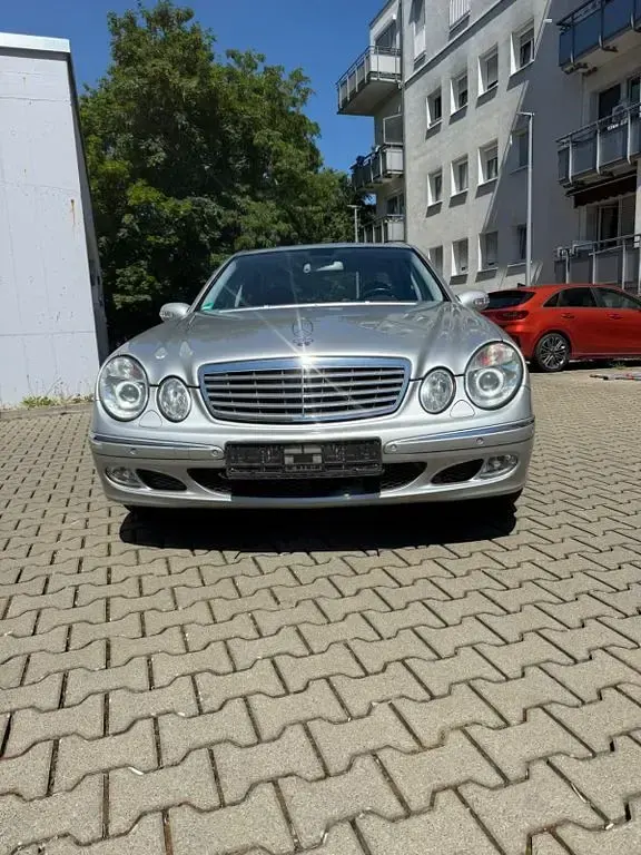 Gebraucht Mercedes E320 Elegance 224 PS (164 kW) 2003 Silber Limousine