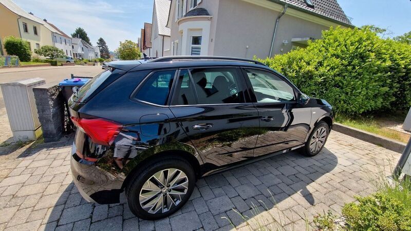 Schwarz Gebraucht 2024 Skoda Kamiq Tour SUV | 24.800 € (Fairer Preis) - Bild 1/4