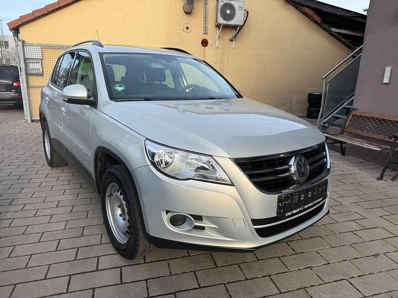 Gebraucht VW Tiguan Trendline 150 PS (110 kW) 2009 Silber SUV