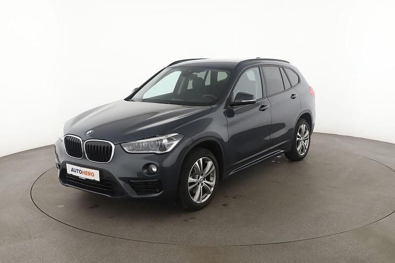 Grau Gebraucht 2019 BMW X1 Sport Line SUV | 23.330 € (Fairer Preis) - Bild 1/3