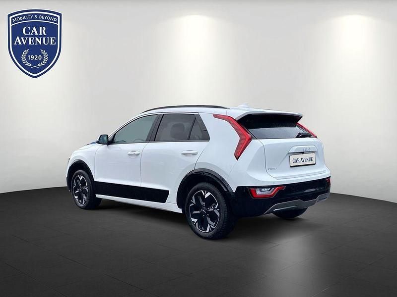 Weiß Gebraucht 2023 Kia e-Niro Spirit SUV | 28.990 € (Fairer Preis) - Bild 1/4