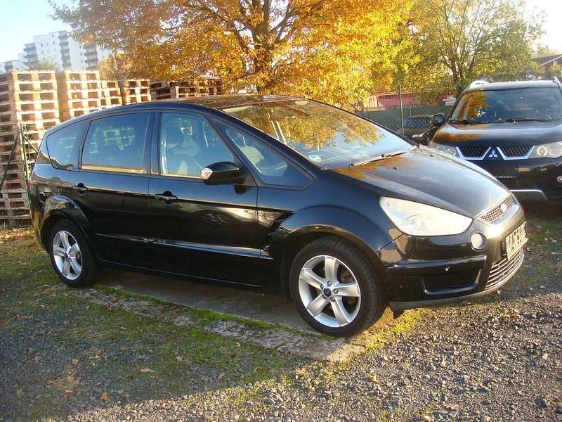 Gebraucht Ford S-MAX Titanium 140 PS (102 kW) 2006 Schwarz Van / Kleinbus