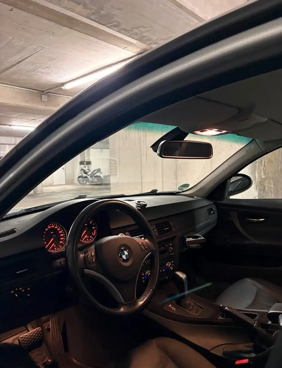 Gebraucht BMW 320 150 PS (110 kW) 2007 Silber Limousine