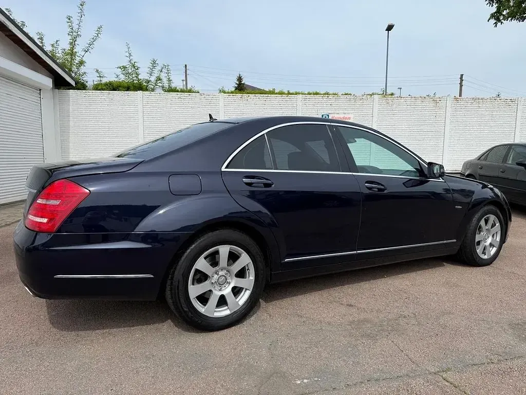 Gebraucht Mercedes S350 258 PS (189 kW) 2011 Blau Limousine