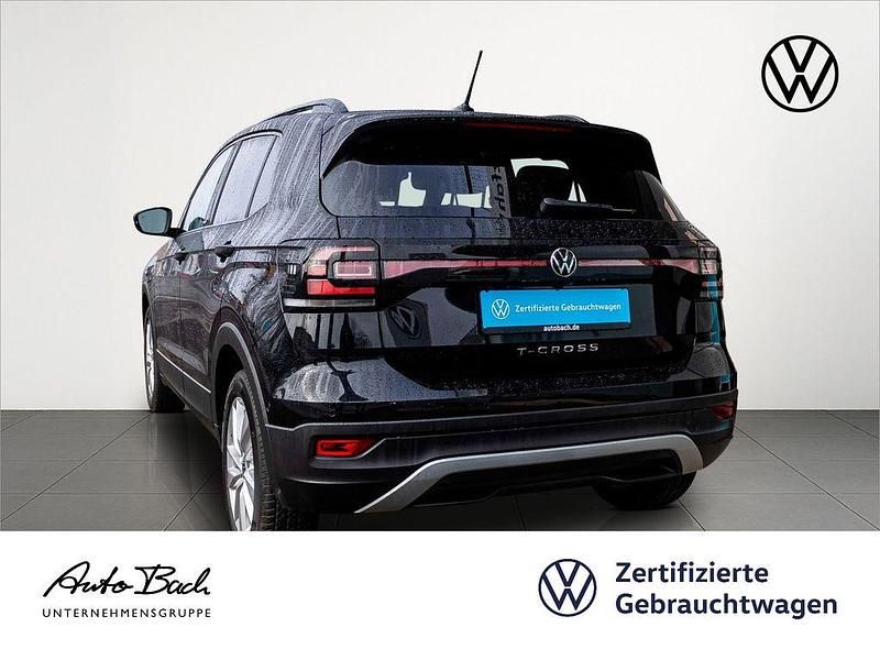Gebraucht VW T-Cross Move 150 PS (110 kW) 2023 Deep black perleffekt SUV