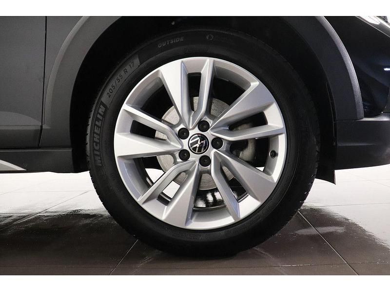 Gebraucht VW Taigo Move 110 PS (80 kW) 2023 Deep black SUV