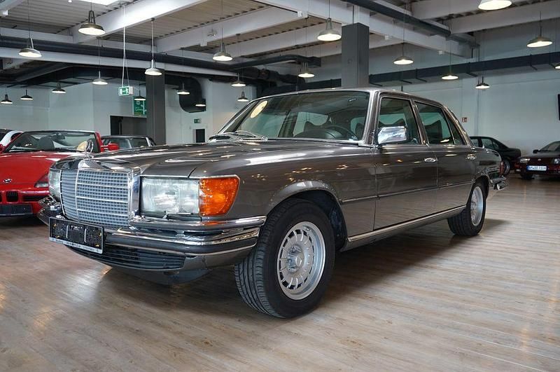 Gebraucht Mercedes 450 286 PS (210 kW) 1977 Grau Limousine